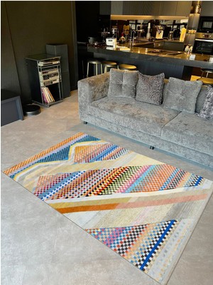 Barcelona Koleksiyonu Çok Renkli Karma Şekiller Desenli Modern Dekoratif Halı BARCELONA65