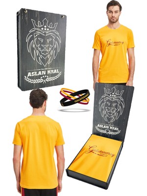 Gs Tsrt 104 Galatasaray Orijinal Lisanslı Sarı T-Shirt + Bileklik Set Hediyelik Ahşap Kutulu