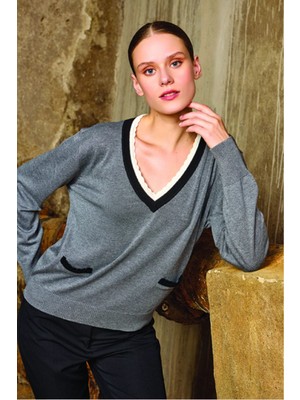 V Yaka Çift Renkli Triko