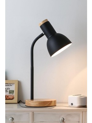 Siyah USB LED Masa Lambası, Ahşap Tabanlı, Modern, Şık ve Esnek Boyunlu Ofis Aydınlatması