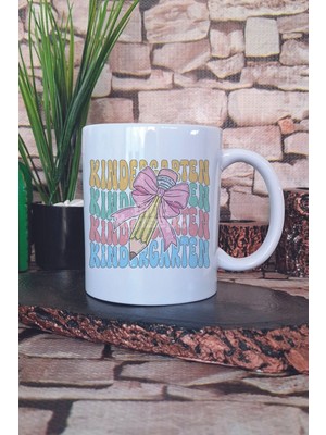 Kindergarten Groovy Pencilbow Baskılı Retro Öğretmen Hediyelik Baskılı Çay Kahve Sunum Kupa Bardak