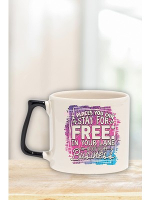 "2 Places Free: Your Lane & Business" Komik Arkadaşa Doğum Günü Hediye Siyah Kulplu Kupa Bardak