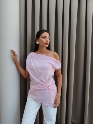 Büzgü Toka Detaylı Bluz