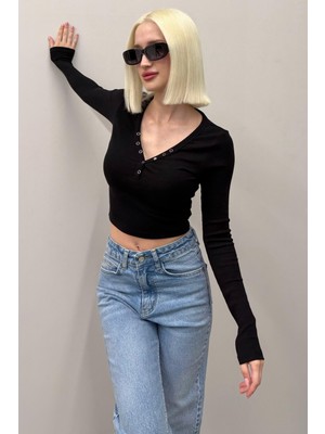 Madmext Siyah V Yaka Uzun Kollu Düğme Detaylı Kaşkorse Body MG2194