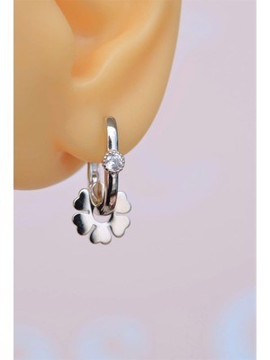 Sacce Scarves & Accessories Gümüş Renkli Taşlı Göçmen Küpesi Çiçekli Oval Halka Küpe