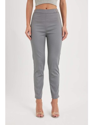 DeFacto Sigaret Saten Pantolon Normal Bel Beli Lastikli Düz Paça Basic Düz J8743AZ24WN