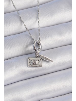 Bfs 316L Çelik Gümüş Renk Kalp Detay Mektup Figür Charm Model Kadın Kolye