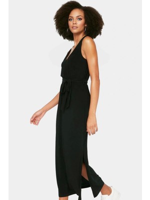 Esnek Örme Kumaştan Midi Elbise A Line Kalıp V Yaka Kuşak Detayı Rahat Kullanım Premium Kalite