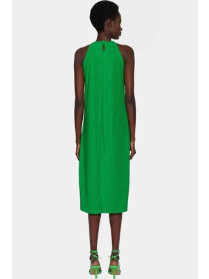 Yazlık Pilise Elbise Şık Halter Yaka Rahat Örme Kumaş Midi Boy Uzun Ömürlü Görünüm