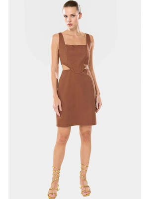 A Line Gabardin Mini Elbise Kolsuz Kare Yaka Cut Out Detay Pamuk Rahat Kullanım
