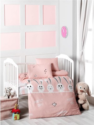 Desenli Bebek Nevresim Set (Nevresim, Çarşaf, 2 Adet Yastık Takım)