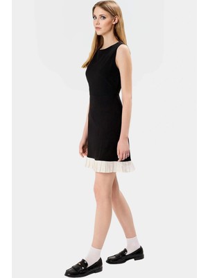 Scuba Krep Mini Elbise Şıklık ve Rahatlık Bir Arada Günlük Kullanım Için Mükemmel Uyum