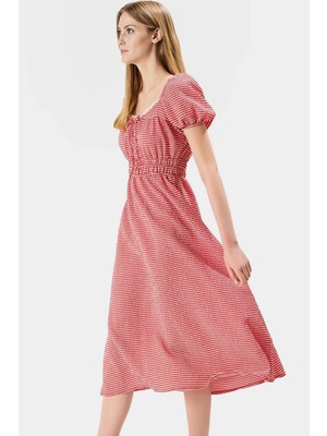 A Kesim Dantel Detaylı Kısa Kollu Dokuma Midi Elbise 95 Polyester 5 Elastan Özenle Seçilmiş