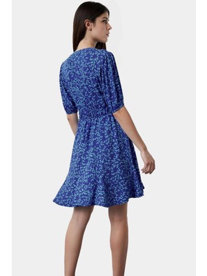 Shally Dokuma Mini Elbise V Yaka Kısa Kollu Çiçek Desenli Rahat Seçkin Malzeme Modern Stil