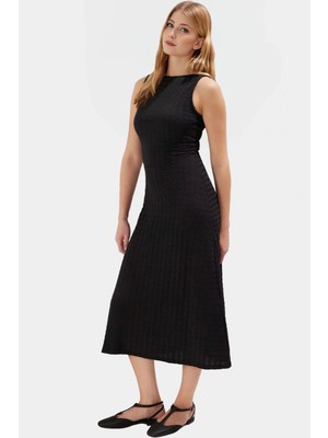 Şık Örme Elbise Sırt Dekolteli V Yaka Maxi Boy Nefes Alabilir Kumaş Görünüm