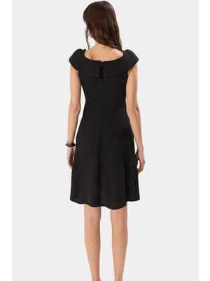 88 cm Boy Kolsuz Mini Elbise Carmen Yaka Belden Açılan Etek Yazlık Profesyonel Görünüm