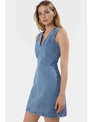 V Yaka Denim Mini Elbise Bodycon Kalıp Yazlık Rigid Dokuma %pamuk Trend Tasarım