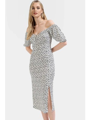 Yazlık Çiçekli Örme Elbise Bodycon Kesim Nefes Alan Kumaş Seçkin Malzeme Kaliteli Işçilik