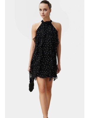 Şifon Mini Elbise Puantiyeli Desen Halter Yaka Yazlık Günlük Rahat ve Şık Görünüm Trend Tasarım