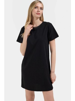 Kadın Bisiklet Yaka Kısa Kollu Örme Mini Elbise Rahat Günlük Yazlık Şık Görünüm Modern Stil