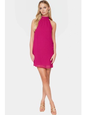 Halter Yaka Mini Elbise Şifon Dokuma Rahat ve Şık Yazlık Profesyonel Görünüm