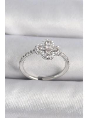 Bfs Pirinç Gümüş Renk Zirkon Taşlı Yonca Model Inci Detay Kadın Yüzük