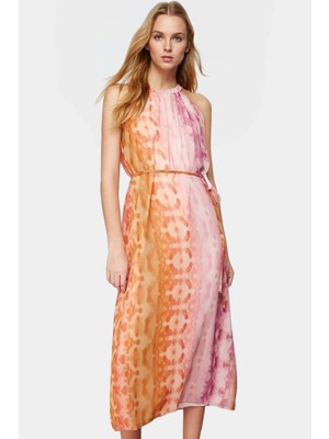 Astarlı Dokuma Şifon Elbise Reglan Kol Soyut Desenli Halter Yaka Zarifane Tasarım