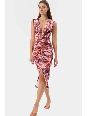 Rahat ve Şık Bodycon Midi Elbise Örme Kumaş V Yaka Büzgü Detaylar 120 cm Boy