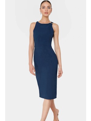 Zarif Halter Yaka Midi Elbise Vücudu Saran Kesim Dokuma Kumaş Şık Günlük Stil Profesyonel Görünüm