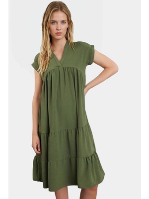 Rahat ve Şık Aerobin Dokuma Polyester Yazlık Elbise Midi Boy V Yaka Kullanım Özenle Seçilmiş