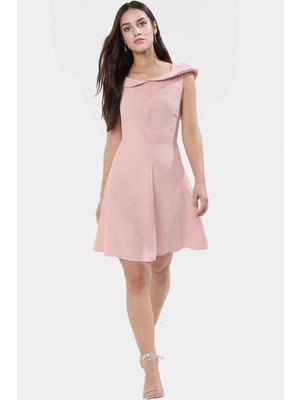 Yazlık Kolsuz Mini Elbise Skater Kalıp Dokuma Kumaş 88CM Boy Rahat ve Şık Görünüm