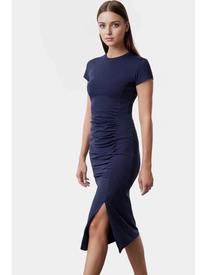 Rahat ve Şık Pamuklu Bodycon Midi Elbise Nefes Alan Kumaş Yazlık Konforlu Kesim