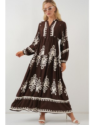 2423 Otantik Desenli Tesettür Elbise - Koyu Kahve