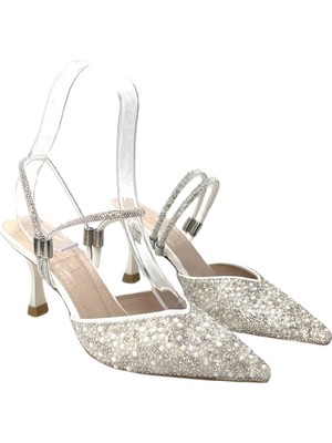 Kindep Taş Detaylı Burnu Kapalı Kadın Abiye Ayakkabı Beyaz