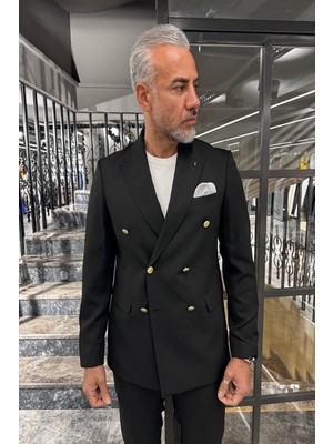 Metal Düğmeli Kruvaze Takım Elbise