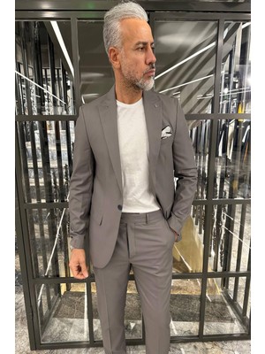 Fc Plus Kruvaze Takım Elbise Gri Renk Basic Fit Erkek Modeli Şık ve Rahat Tasarım