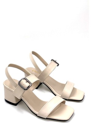 Kindep Desniy Topuklu Kadın Sandalet Bej