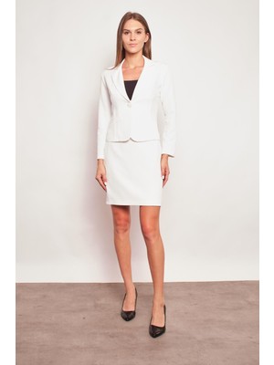 Yakalı Flato Cepli Uzun Kol Pamuklu Kumaş Hafif Likralı Kısa Blazer Ofis Ceket-Krem