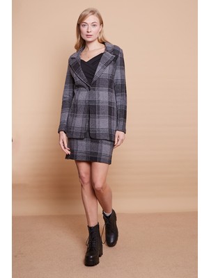 Ekose Desenli Yakalı Uzun Kol Tek Düğme Yünlü Kumaş Kışlık Blazer Ceket -Siyah Desen