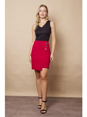 Kadın Arkadan Fermuarlı Düğme Detaylı Hafif Likralı Kumaş Diz Üstü Kalem Etek-Bordo