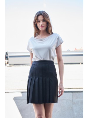 Kadın Yüksek Bel Pileli Hafif Likralı Şık Kumaş Diz Boy Çan Etek-Siyah