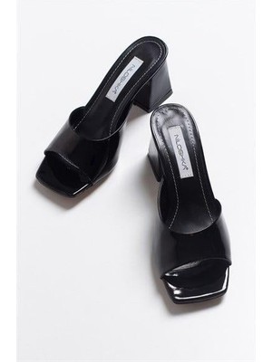 Kadın Dbln Siyah Rugan Terlik