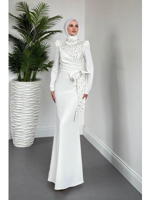Lalissa Yandan Fiyonklu Taşlı Krep Abiye Beyaz