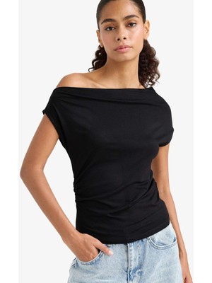 DeFacto Slim Fit Dar Kesim Tek Omuzlu Siyah Bluz F8202AX25AU