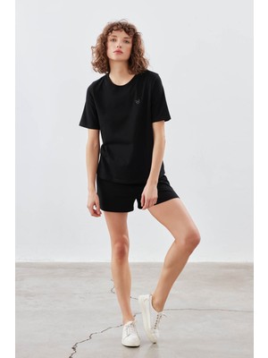 Kadın Pamuklu Kısa Kollu T-Shirt Şortlu Pijama Takımı