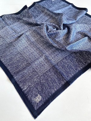 Levidor Tivil Saf Ipek Eşarp 49264 Lacivert Karışık Desen