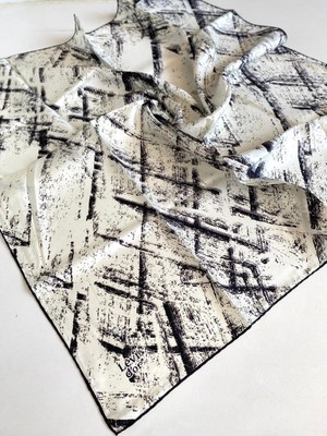 Levidor Lêvi D'or Tivil Saf Ipek Eşarp 49365 Krem Karışık Desen