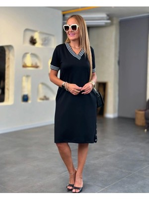 Kadın Kısa Kollu V Yakalı Yanlardan Yırtmaç ve Düğmeli Viskon Iki Iplik Elbise