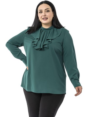 Büyük Beden Yakası Tek Kat Volanlı Manşetli Zümrüt Yeşili Bluz