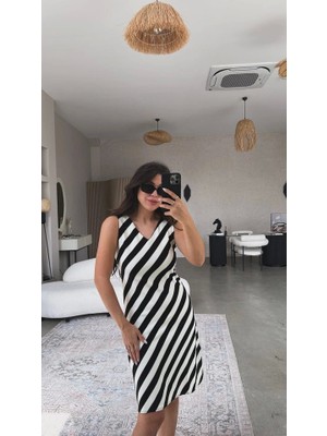 Fy Butik Kadın V Yaka Sıfır Kol Diz Üstü Çizgi Desenli Elbise